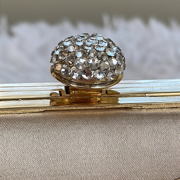 INC International Concepts ~ Alea Geometric Clutch ~ Ivory/Gold ~ NW/OT! - Picture 3 of 10